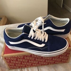 Vans excellent condition women size 9 men size 7.5